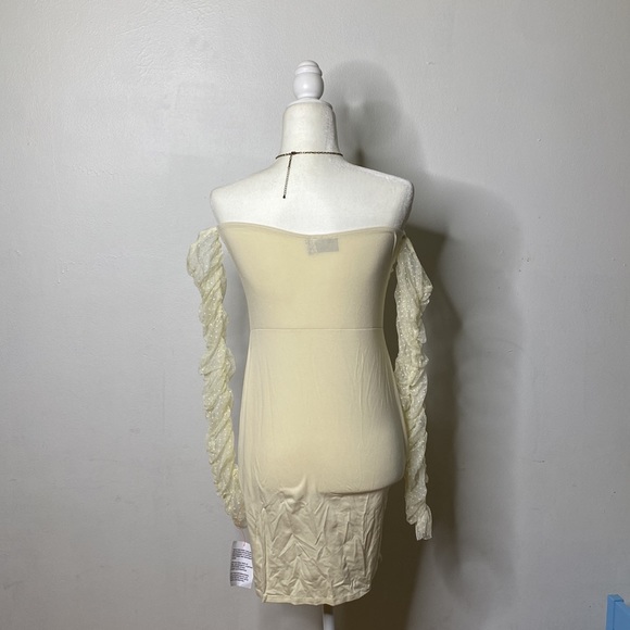 Sexy off the shoulder Dress - Picture 7 of 9